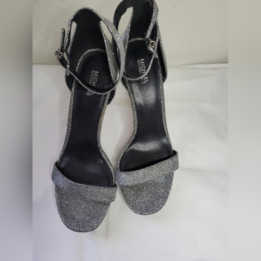 Michael Kors Glittering Silver Heels Size 8.5 - Picture 3 of 11